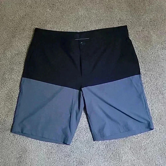 Nike Other - Nike Golf Stretch Shorts